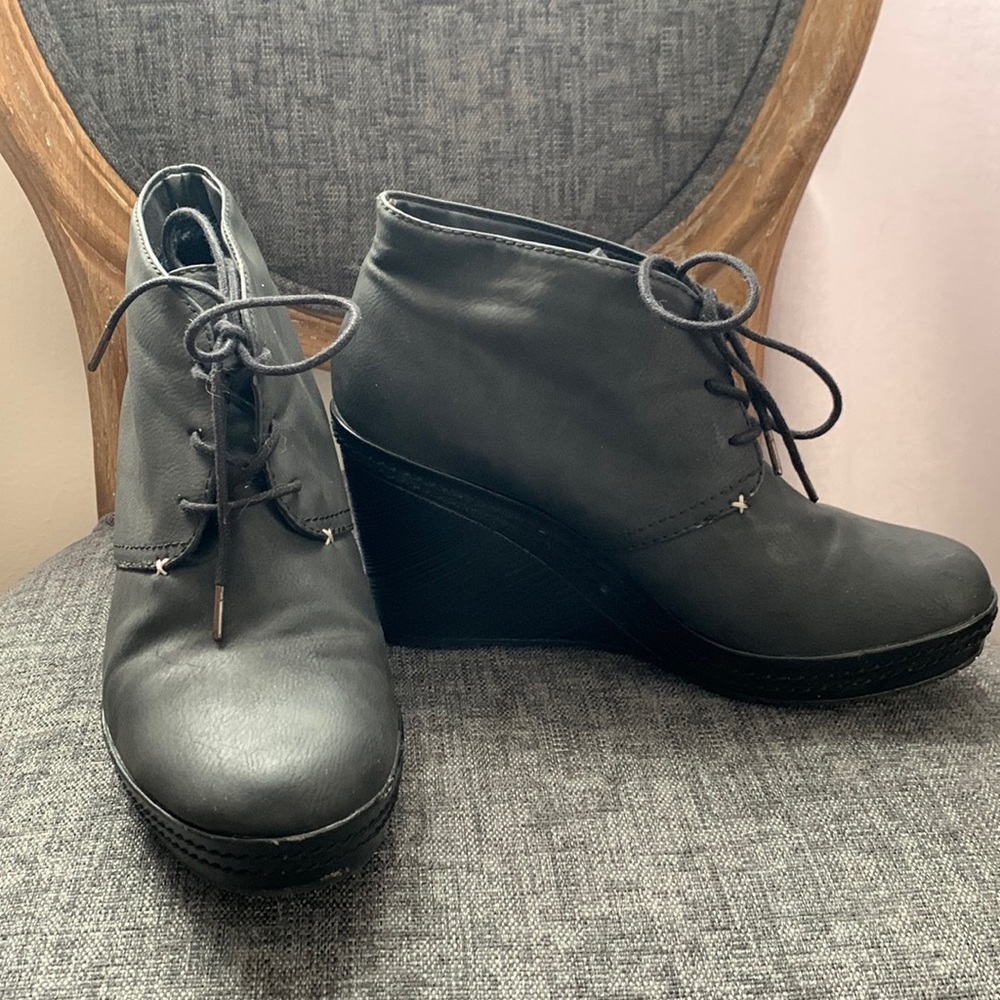 Dr. Scholls Size 9 Wedge boots